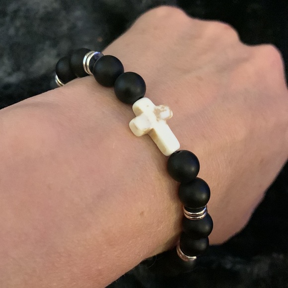 Black Matte Stone Cross Beaded Bracelet - Picture 3 of 6